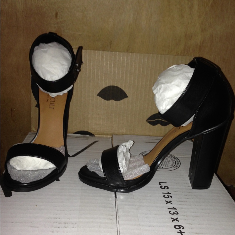 NEW Nasty Gal Shoe Cult Block Heels